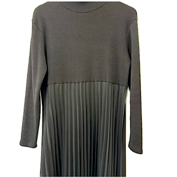Knit Top Pleated Bottom Dress - Picture 2 of 3